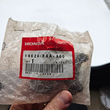 Load image into Gallery viewer, Honda Ex Rocker Arm Assembly 14624-RAA-A00