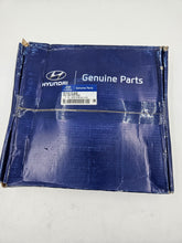 Load image into Gallery viewer, DISC-FRONT WHEEL BRA | 517122L500
