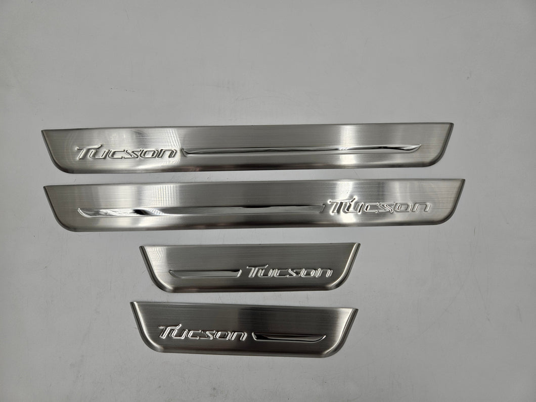 ENTRY GUARDS  SET OF | D7450ADE00ST