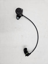 Load image into Gallery viewer, SENSOR-OIL LEVEL | 215904A700
