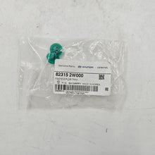 Load image into Gallery viewer, FASTENER-DR TRIM | 823152W000
