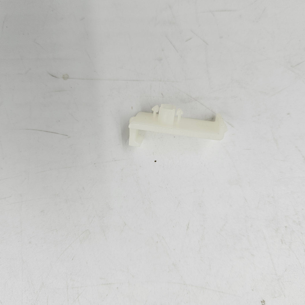 GRIP ASSY-DR GLASS | 8241217A00