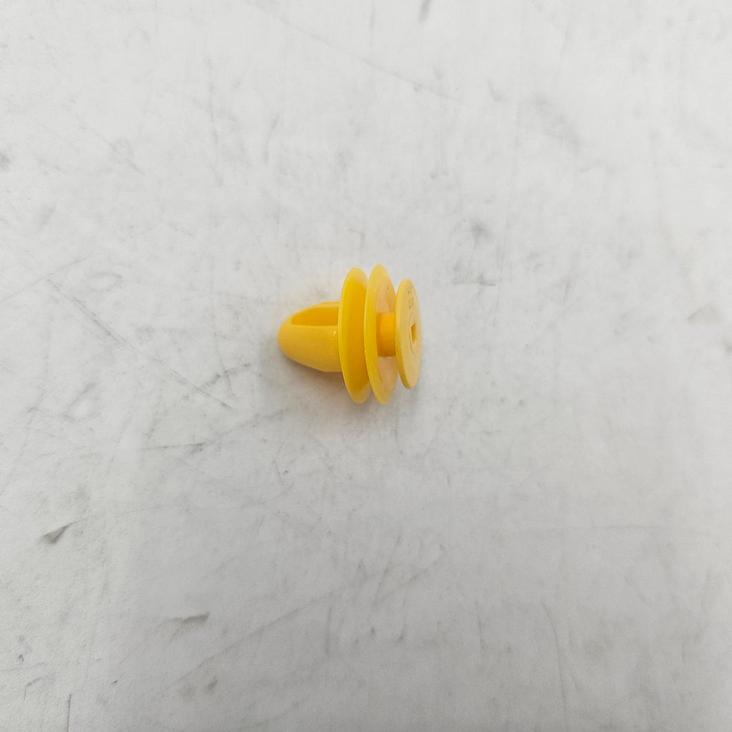 FASTENER-DR TRIM | 8231538000