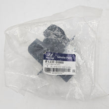 Load image into Gallery viewer, LATCH ASSY-TAIL GATE | 81230D3000
