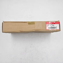 Load image into Gallery viewer, KIT JACKET HANGER SET SIL | 08U08-E6J-620D
