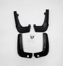 Load image into Gallery viewer, SET FRONT/REAR MUD GUARDS | 08P00-T7S-600
