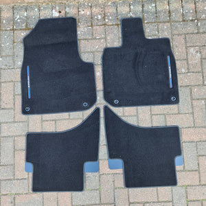 FLOOR MAT ELEGANCE RHD / | 08P15-TYF-510