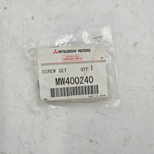 Load image into Gallery viewer, Mitsubishi SCREW SET | MW400240
