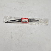 Load image into Gallery viewer, Honda Windshield Wiper Blade 76630-S7A-014
