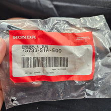 Load image into Gallery viewer, Honda LS Rear Emblem 75733-S1A-E00
