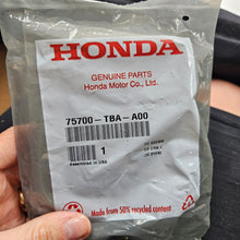 Load image into Gallery viewer, Honda Front Emblem 75700-TBA-A00
