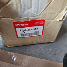 Load image into Gallery viewer, Honda Left Rear Caliper Sub Assembly 43019-S5A-J02
