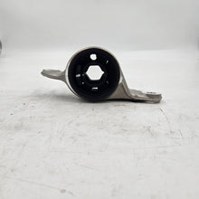 Load image into Gallery viewer, Honda Front Right Compliance Bracket 51395-SMG-E05
