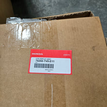 Load image into Gallery viewer, Honda Centre Display Assembly 78260-TV0-E11
