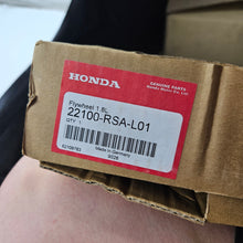 Load image into Gallery viewer, Honda Flywheel 22100-RSA-L01
