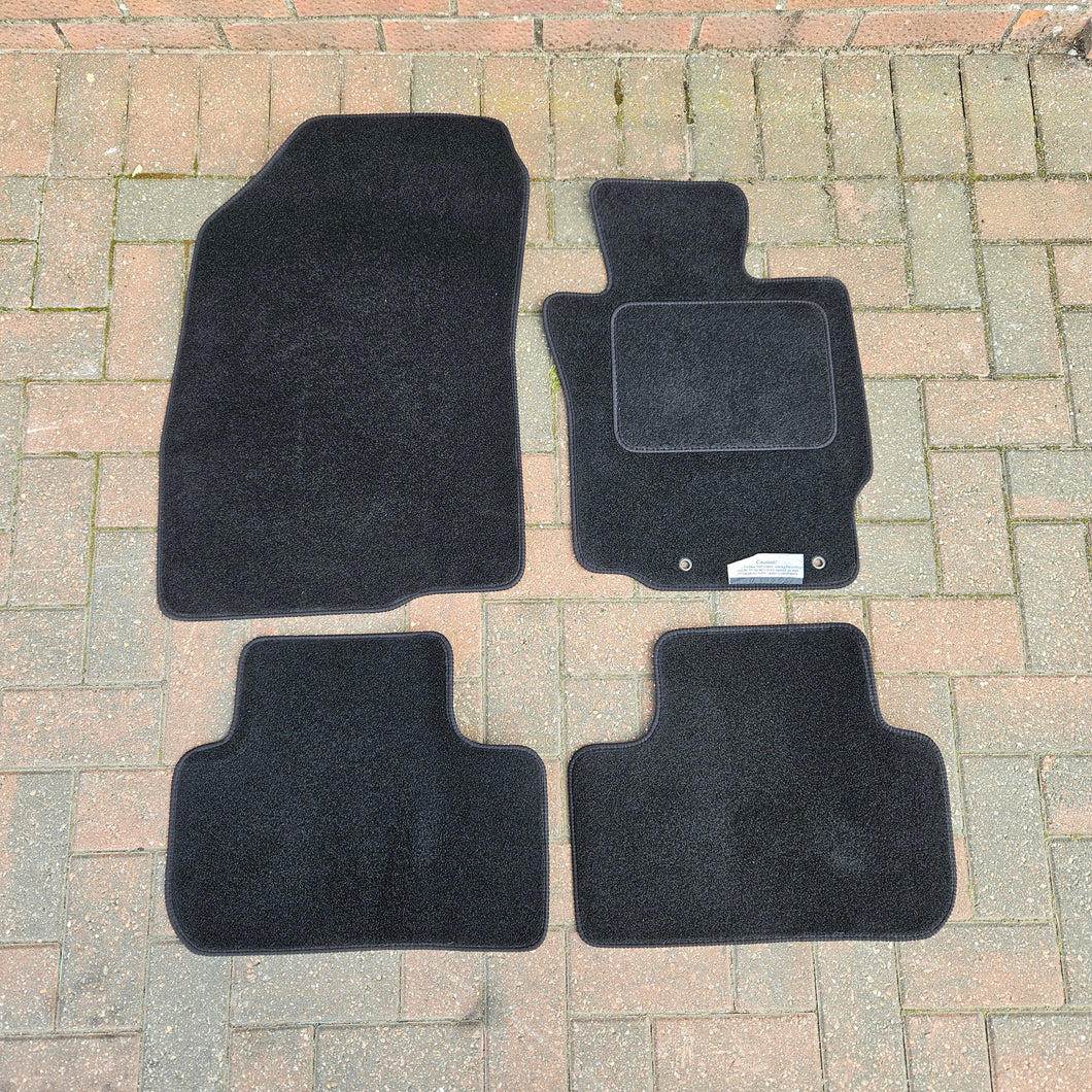 Mitsubishi MAT SET, TEXTILE - CLASSIC A/T | SP041070