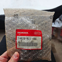 Load image into Gallery viewer, Honda Rocker Arm Assembly 14620-RAA-A00
