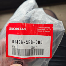 Load image into Gallery viewer, Honda Rear Brake Hose Set 01466-SED-000
