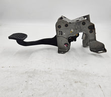 Load image into Gallery viewer, Honda Clutch Pedal Assembly 46910-SWA-T02
