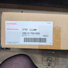 Load image into Gallery viewer, Honda Step Illumi 08E12-T5A-600
