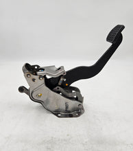 Load image into Gallery viewer, Honda Brake Pedal Assembly 46600-SWA-E01
