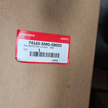 Load image into Gallery viewer, Honda Front Left Wheel Protector 74165-SMG-E80ZD
