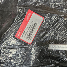 Load image into Gallery viewer, Honda Floor Carpets 08P15-TL0-511
