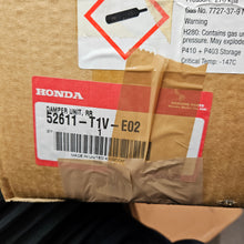 Load image into Gallery viewer, Honda Rear Shock Absorber Unit 52611-T1V-E02
