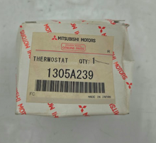 Load image into Gallery viewer, Mitsubishi THERMOSTAT KIT | 1305A239
