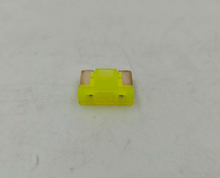 Load image into Gallery viewer, FUSE BLADE 20A | 38221SNAA61
